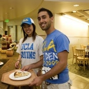 uclastudents_atcoveldining_1