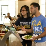 uclastudents_atcoveldining_2